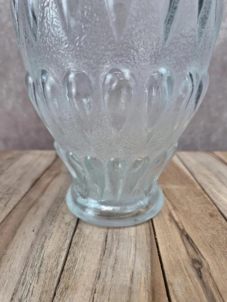 Vaso vintage em vidro prensado moldado fosco anos 50 – Modelo grande com decoração de gotas – photo 3